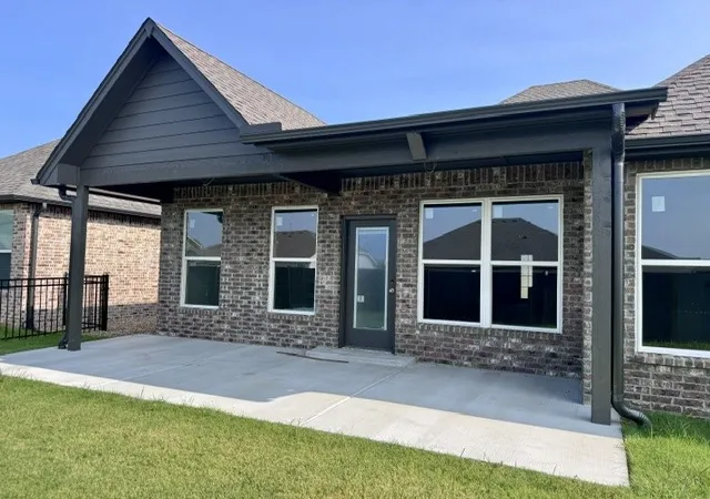Photo 3 of Single family home for sale at 3704 W Laredo St, Broken Arrow, OK 74012 | MLS# 2620961 | Listing updated on 2026-09-14