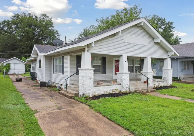 Photo 2 of Sale Pending at 1414 E 8th Street, Okmulgee, OK 74447 | MLS# 2621058 | Listing updated on 2026-09-25