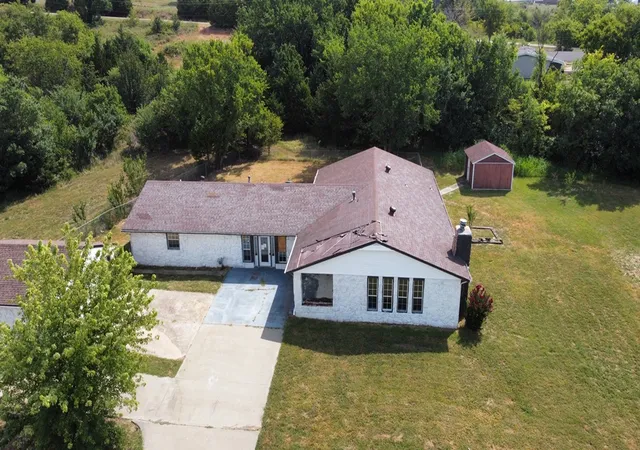 Photo 2 of Single family home for sale at 156 County Rd 3237, Bartlesville, OK 74003 | MLS# 2621060 | Listing updated on 2026-09-10
