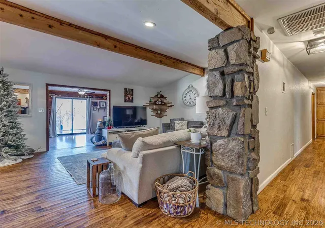 Photo 3 of Single family home for sale at 26 Lakeview Dr, Sand Springs, OK 74063 | MLS# 2620939 | Listing updated on 2026-09-14