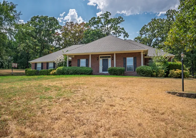 Photo 1 of Single family home for sale at 5353 Stonebriar, Durant, OK 74701 | MLS# 2621273 | Listing updated on 2026-09-08