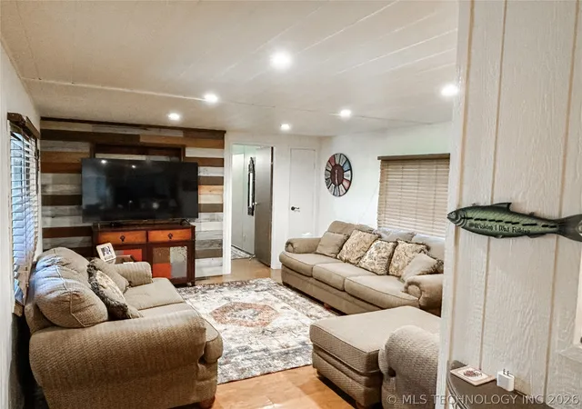Photo 3 of Manufactured home for sale at 418614 Woodside Dr, Eufaula, OK 74432 | MLS# 2621201 | Listing updated on 2026-09-12