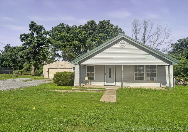 Photo 3 of Single family home for sale at 202 National Blvd, Fort Gibson, OK 74434 | MLS# 2621285 | Listing updated on 2026-09-09