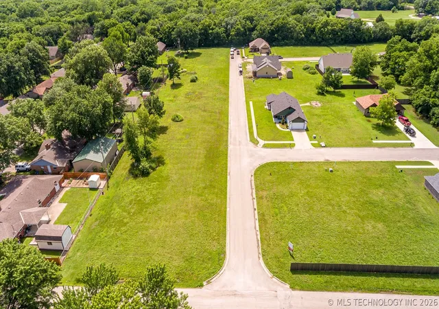 Photo 1 of Sale Pending at 412 W 7th Street, Dewey, OK 74029 | MLS# 2621422 | Listing updated on 2026-09-03