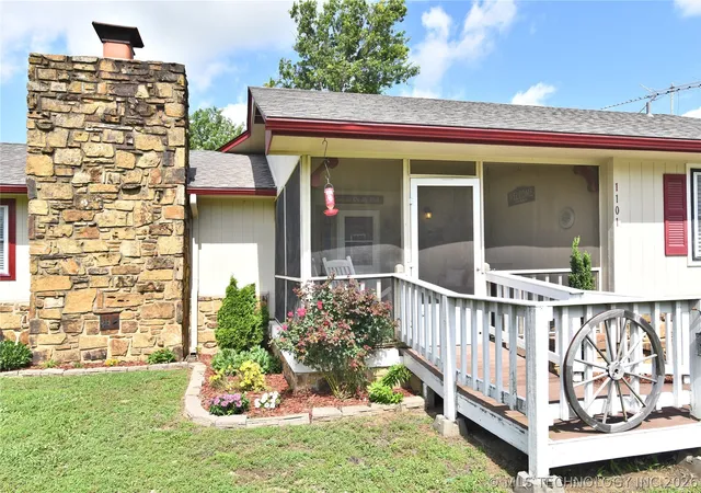 Photo 3 of Single family home for sale at 1101 N Taylor Ave, Wagoner, OK 74467 | MLS# 2621409 | Listing updated on 2026-09-13