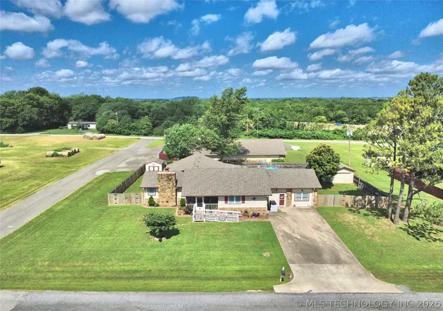 Photo 3 of Single family home for sale at 1101 N Taylor Ave, Wagoner, OK 74467 | MLS# 2621409 | Listing updated on 2026-09-13