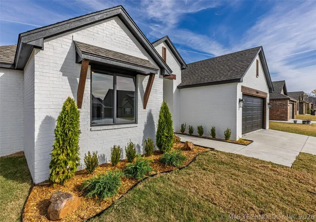 Photo 3 of Single family home for sale at 27909 E 107th Street S, Coweta, OK 74429 | MLS# 2621489 | Listing updated on 2026-09-14