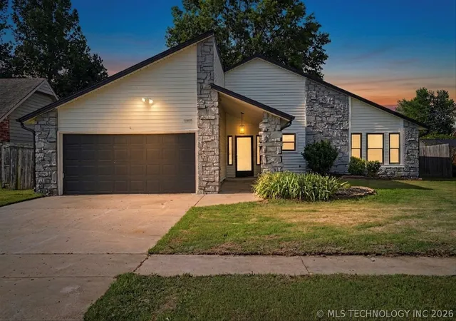 Photo 1 of Sale Pending at 2641 W Boston St, Broken Arrow, OK 74012 | MLS# 2620901 | Listing updated on 2026-09-14
