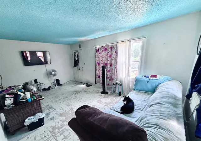Photo 4 of Single family home for sale at 1827 W Archer St, Tulsa, OK 74127 | MLS# 2621658 | Listing updated on 2026-09-08