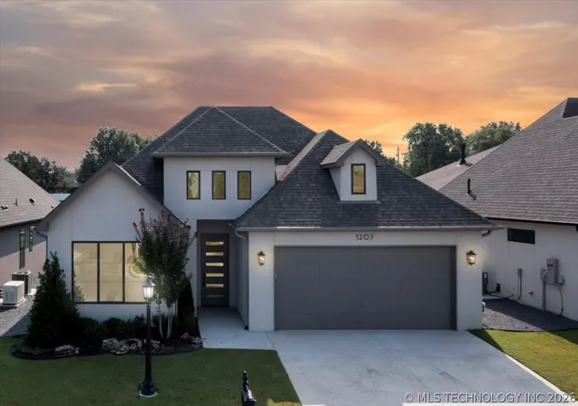 Photo 1 of Single family home for sale at 1207 N 71st Place, Broken Arrow, OK 74014 | MLS# 2621525 | Listing updated on 2026-10-05