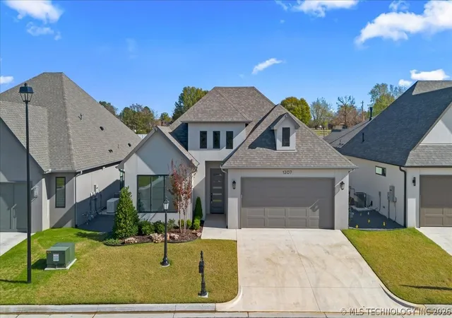 Photo 2 of Single family home for sale at 1207 N 71st Place, Broken Arrow, OK 74014 | MLS# 2621525 | Listing updated on 2026-10-05