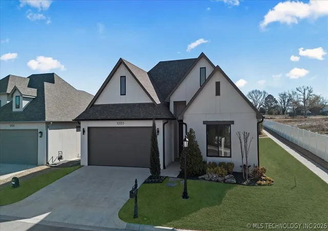 Photo 3 of Sale Pending at 1203 N 71st Place, Broken Arrow, OK 74014 | MLS# 2621502 | Listing updated on 2026-09-21