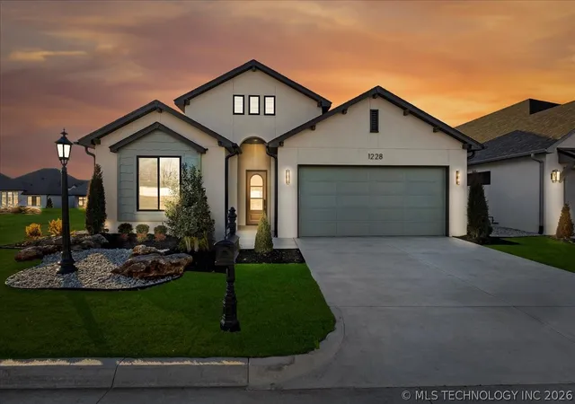 Photo 1 of Single family home for sale at 1228 N 72nd Street, Broken Arrow, OK 74014 | MLS# 2621499 | Listing updated on 2026-10-05