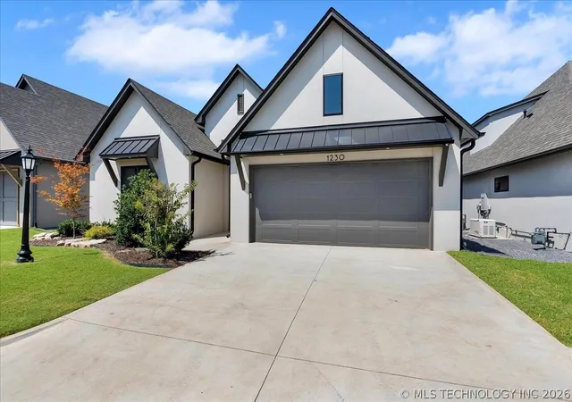 Photo 3 of Single family home for sale at 1230 N 71st Place, Broken Arrow, OK 74014 | MLS# 2621497 | Listing updated on 2026-10-05