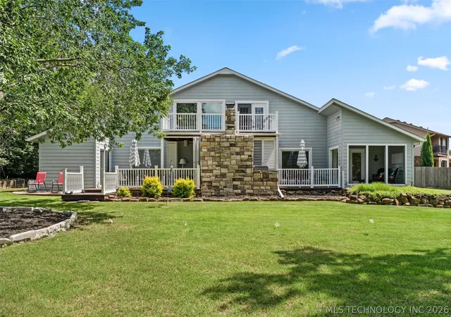 Photo 2 of Single family home for sale at 201 Clear Ridge Ct, Bartlesville, OK 74006 | MLS# 2605417 | Listing updated on 2026-09-06