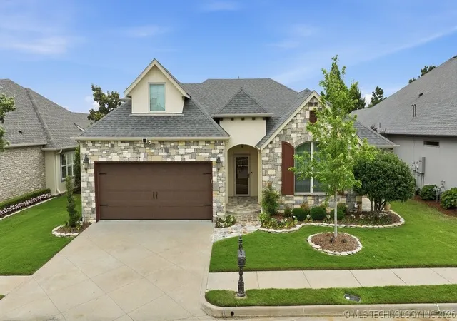 Photo 1 of Sale Pending at 8409 S Olympia Ave, Tulsa, OK 74132 | MLS# 2621576 | Listing updated on 2026-10-06