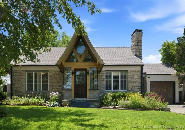 Photo 2 of Single family home for sale at 2612 E 17th Place, Tulsa, OK 74104 | MLS# 2621730 | Listing updated on 2026-09-14