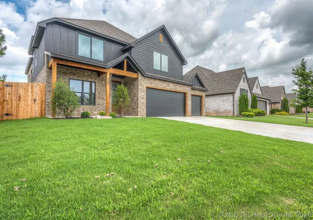 Photo 1 of Single family home for sale at 2402 E Northampton St, Broken Arrow, OK 74014 | MLS# 2621767 | Listing updated on 2026-09-07
