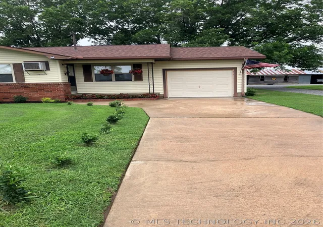 Photo 3 of Single family home for sale at 12413 S 114th West, Oktaha, OK 74450 | MLS# 2621796 | Listing updated on 2026-09-02