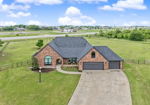 Single family home for sale at 5804 E 147th Street, Collinsville, OK 74021 | MLS# 2621932