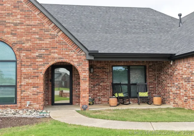 Photo 3 of Single family home for sale at 5804 E 147th Street, Collinsville, OK 74021 | MLS# 2621932 | Listing updated on 2026-10-20