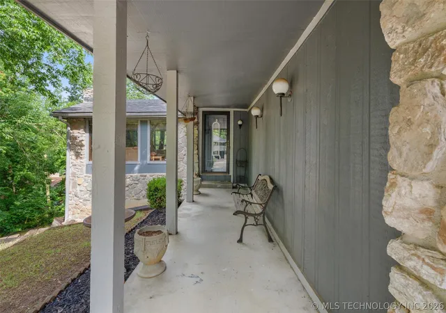 Photo 2 of Single family home for sale at 1329 Oakdale Dr, Bartlesville, OK 74006 | MLS# 2619221 | Listing updated on 2026-08-31