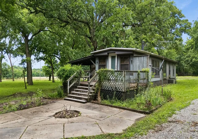 Photo 1 of Sale Pending at 14261 E 425 Road, Claremore, OK 74017 | MLS# 2619876 | Listing updated on 2026-09-13
