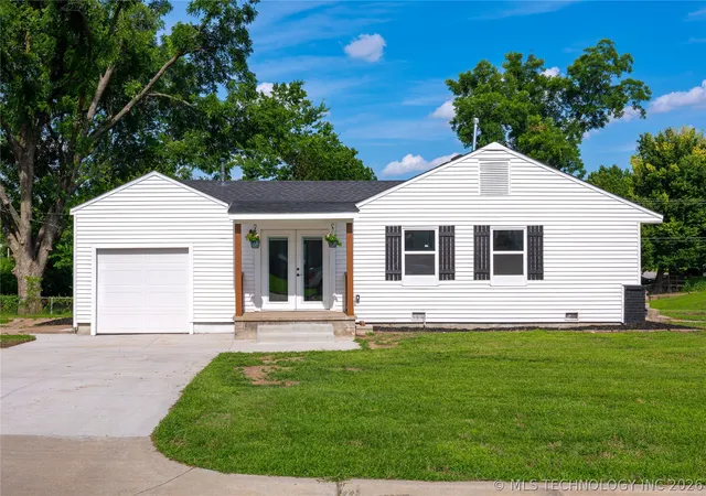 Photo 3 of Single family home for sale at 2139 W 46th Place, Tulsa, OK 74107 | MLS# 2622104 | Listing updated on 2026-09-14