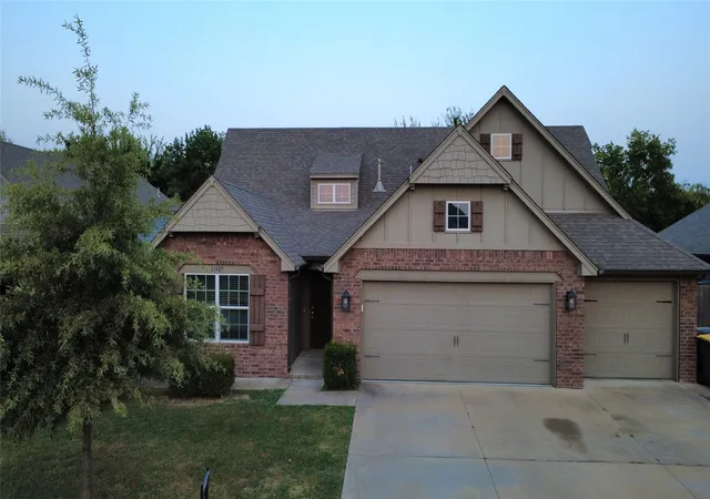 Photo 2 of Single family home for sale at 11409 S Adams St W, Jenks, OK 74037 | MLS# 2621971 | Listing updated on 2026-10-21