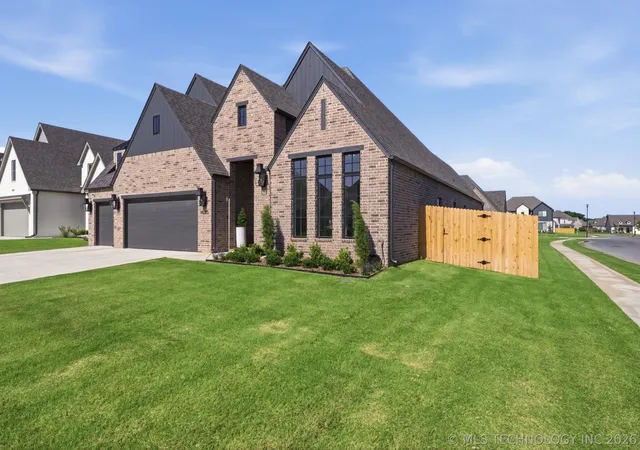 Photo 3 of Single family home for sale at 14285 S Delaware Pl, Bixby, OK 74008 | MLS# 2622156 | Listing updated on 2026-08-30