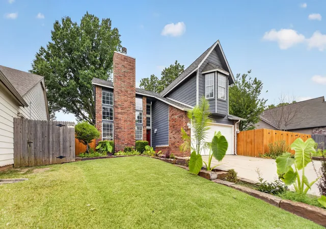 Photo 2 of Sale Pending at 8920 S Braden Ave, Tulsa, OK 74137 | MLS# 2622219 | Listing updated on 2026-09-14