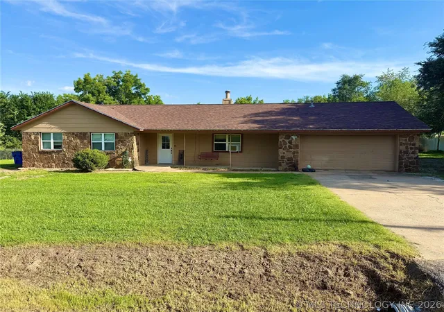 Photo 1 of Single family home for sale at 23926 E 135th Street S, Coweta, OK 74429 | MLS# 2622401 | Listing updated on 2026-09-08