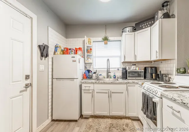 Photo 4 of Sale Pending at 513 E Young Pl, Tulsa, OK 74106 | MLS# 2622298 | Listing updated on 2026-09-02
