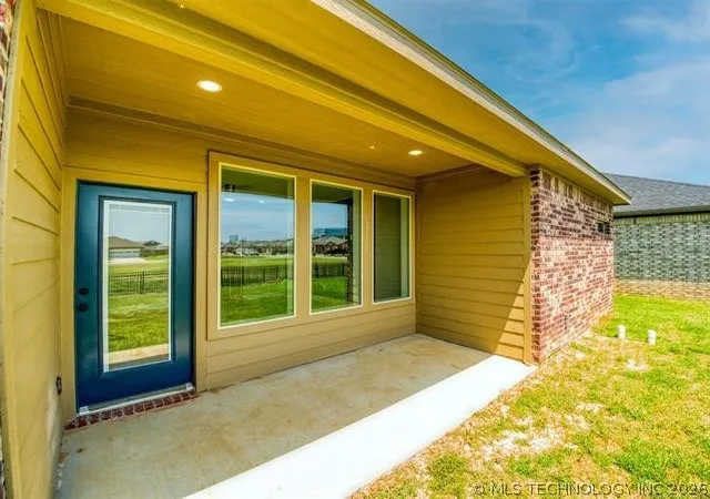 Photo 2 of Single family home for sale at 1194 Wild Indigo Cir, Calera, OK 74730 | MLS# 2622405 | Listing updated on 2026-09-08