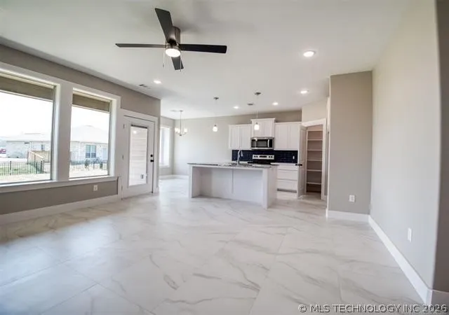 Photo 3 of Single family home for sale at 1194 Wild Indigo Cir, Calera, OK 74730 | MLS# 2622405 | Listing updated on 2026-09-08
