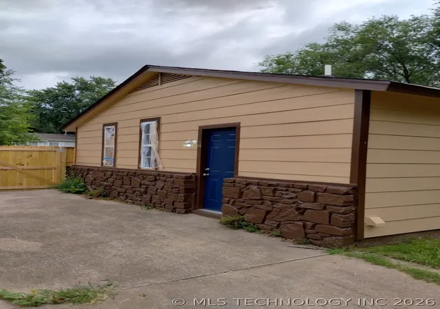 Photo 3 of Single family home for sale at 204 E 58th Street N, Tulsa, OK 74126 | MLS# 2622469 | Listing updated on 2026-09-03