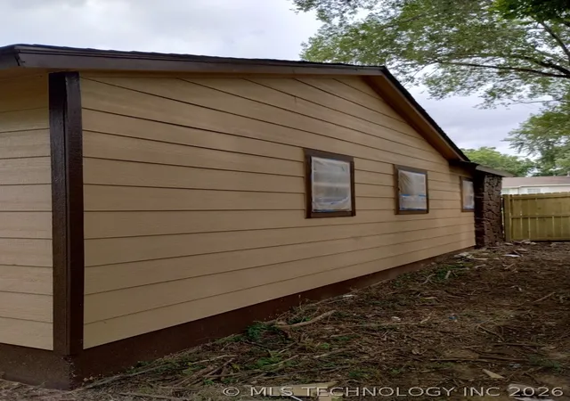 Photo 4 of Single family home for sale at 204 E 58th Street N, Tulsa, OK 74126 | MLS# 2622469 | Listing updated on 2026-09-03
