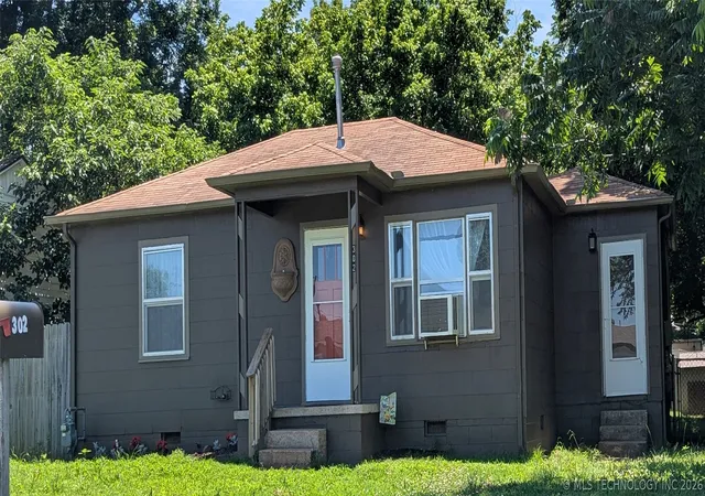 Single family home for sale at 302 W 39th Street, Sand Springs, OK 74063 | MLS# 2622550 | Listing updated on 2026-09-13