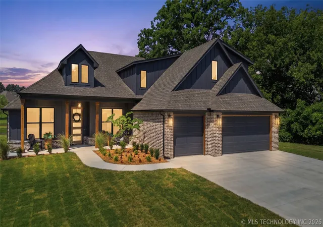 Single family home for sale at 18236 S Clear Crk Ct, Claremore, OK 74017 | MLS# 2622574 | Listing updated on 2026-08-31