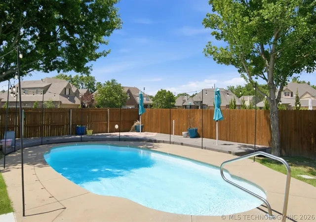 Photo 2 of Single family home for sale at 8905 N 140th Eastavenue, Owasso, OK 74055 | MLS# 2622621 | Listing updated on 2026-10-05