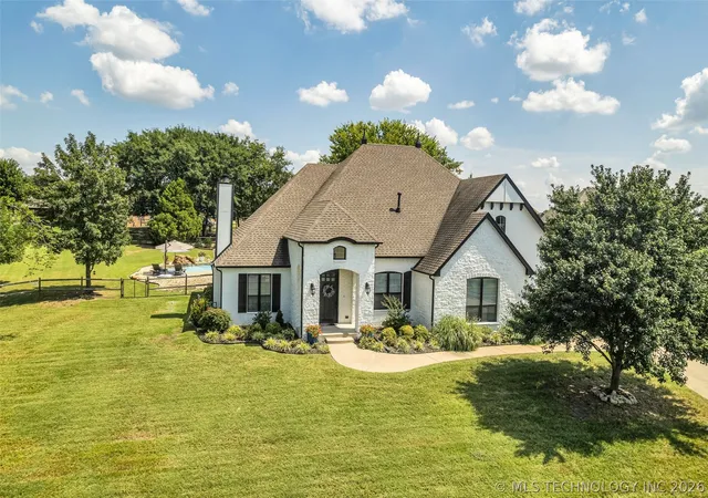 Photo 2 of Single family home for sale at 8241 N 69th Eastavenue, Owasso, OK 74055 | MLS# 2622508 | Listing updated on 2026-09-07