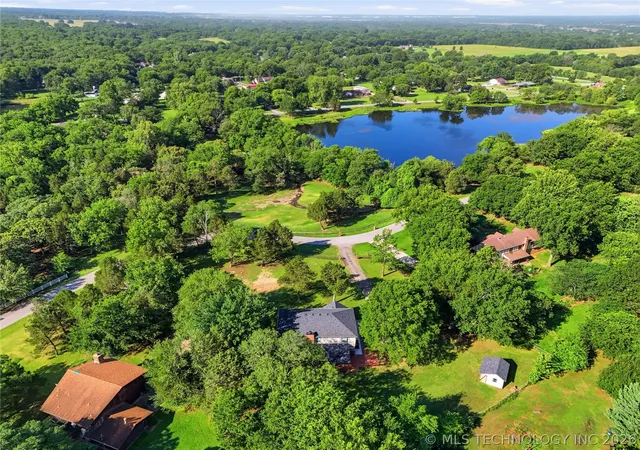 Photo 2 of Single family home for sale at 18015 E 95th Street, Owasso, OK 74055 | MLS# 2622659 | Listing updated on 2026-09-23