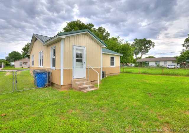 Photo 15 of Sale Pending at 516 S 45th West Ave, Tulsa, OK 74127 | MLS# 2622679 | Listing updated on 2026-09-03