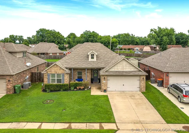 Photo 3 of Single family home for sale at 3341 S 208th Eastavenue, Broken Arrow, OK 74014 | MLS# 2622800 | Listing updated on 2026-09-14