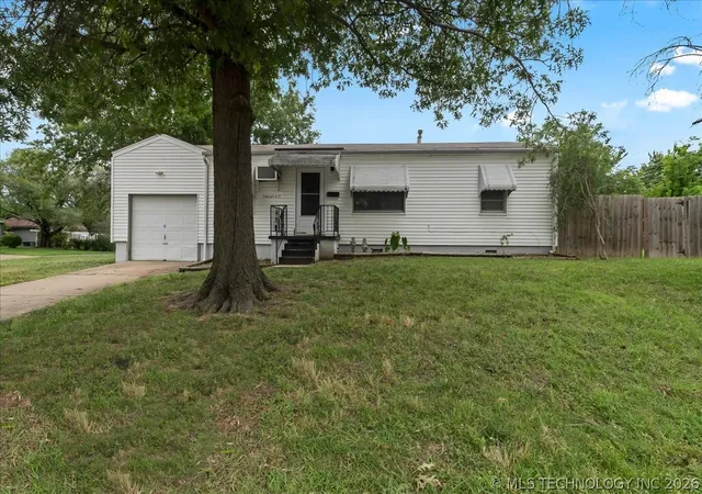 Photo 2 of Sale Pending at 7104 E 8th Street, Tulsa, OK 74112 | MLS# 2622343 | Listing updated on 2026-09-14