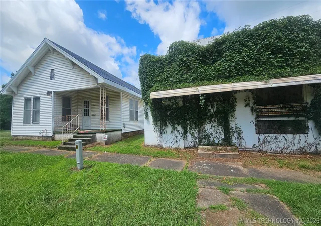 Photo 2 of Sale Pending at 831 Altamont St, Muskogee, OK 74401 | MLS# 2622913 | Listing updated on 2026-09-02