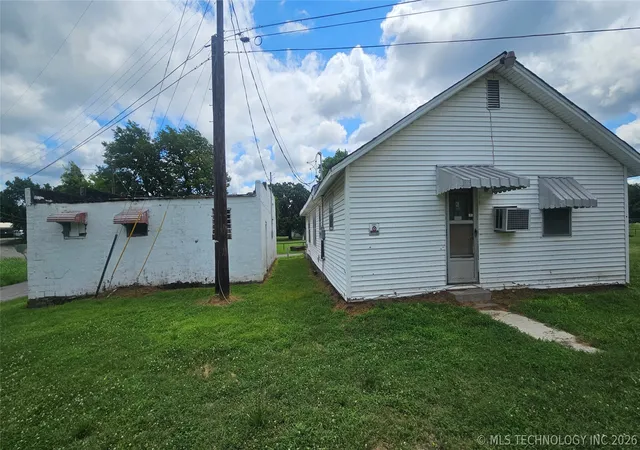 Photo 3 of Sale Pending at 831 Altamont St, Muskogee, OK 74401 | MLS# 2622913 | Listing updated on 2026-09-02