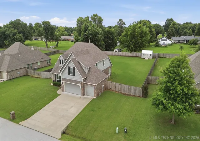Photo 3 of Single family home for sale at 23868 E 95th Street S, Broken Arrow, OK 74014 | MLS# 2622884 | Listing updated on 2026-08-31