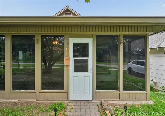 Photo 2 of Sale Pending at 409 N Mckinley Dr, Sand Springs, OK 74063 | MLS# 2622857 | Listing updated on 2026-08-31