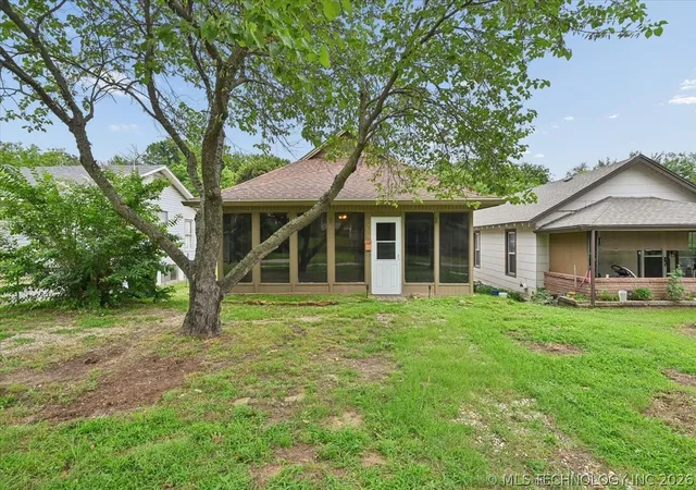 Photo 3 of Sale Pending at 409 N Mckinley Dr, Sand Springs, OK 74063 | MLS# 2622857 | Listing updated on 2026-08-31